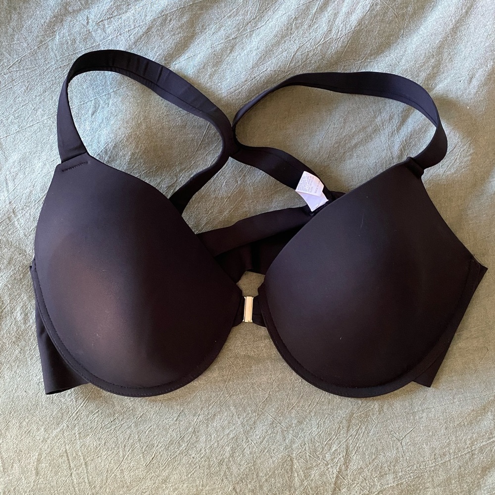 Black front closure bra 42d seamless back coverage